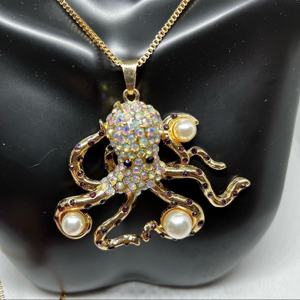 NECKLACE! Betsey Johnson Octopus Rhinestone & Pearl Pendant BNWT